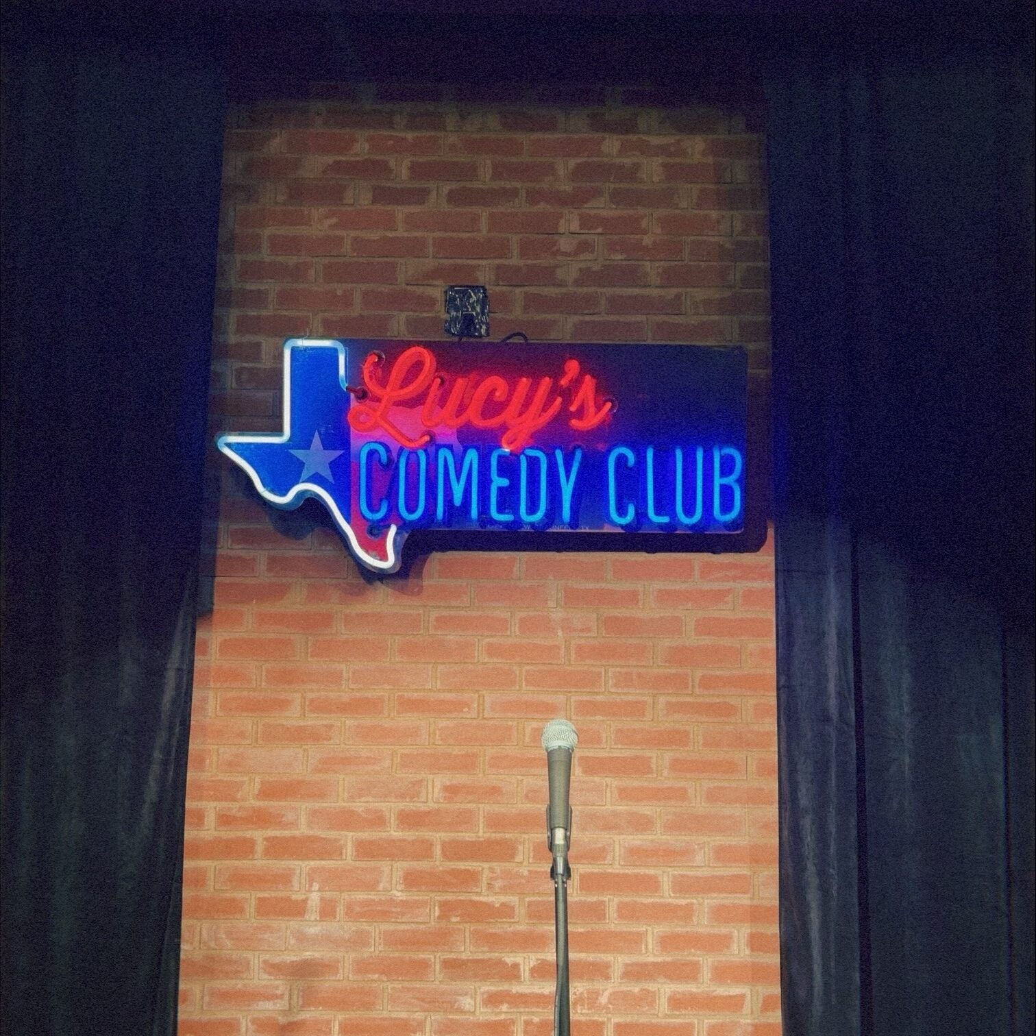 Lucy's Comedy Club. New Braunfels stand up comedy club. 